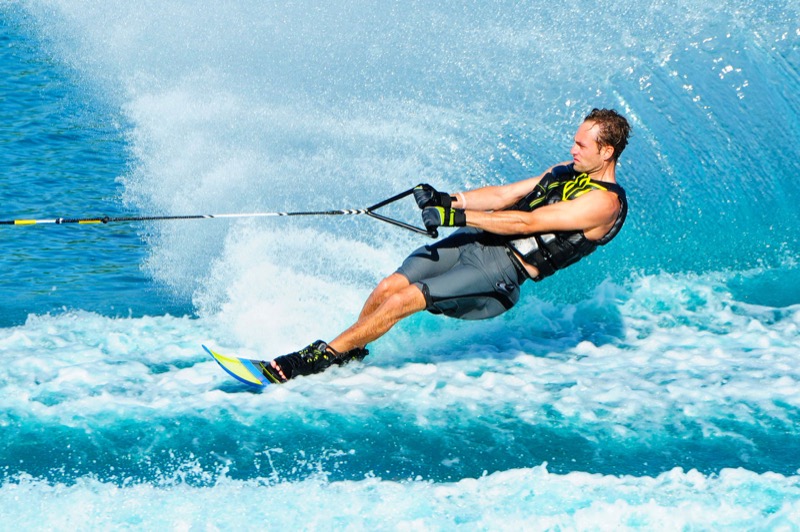 water skis