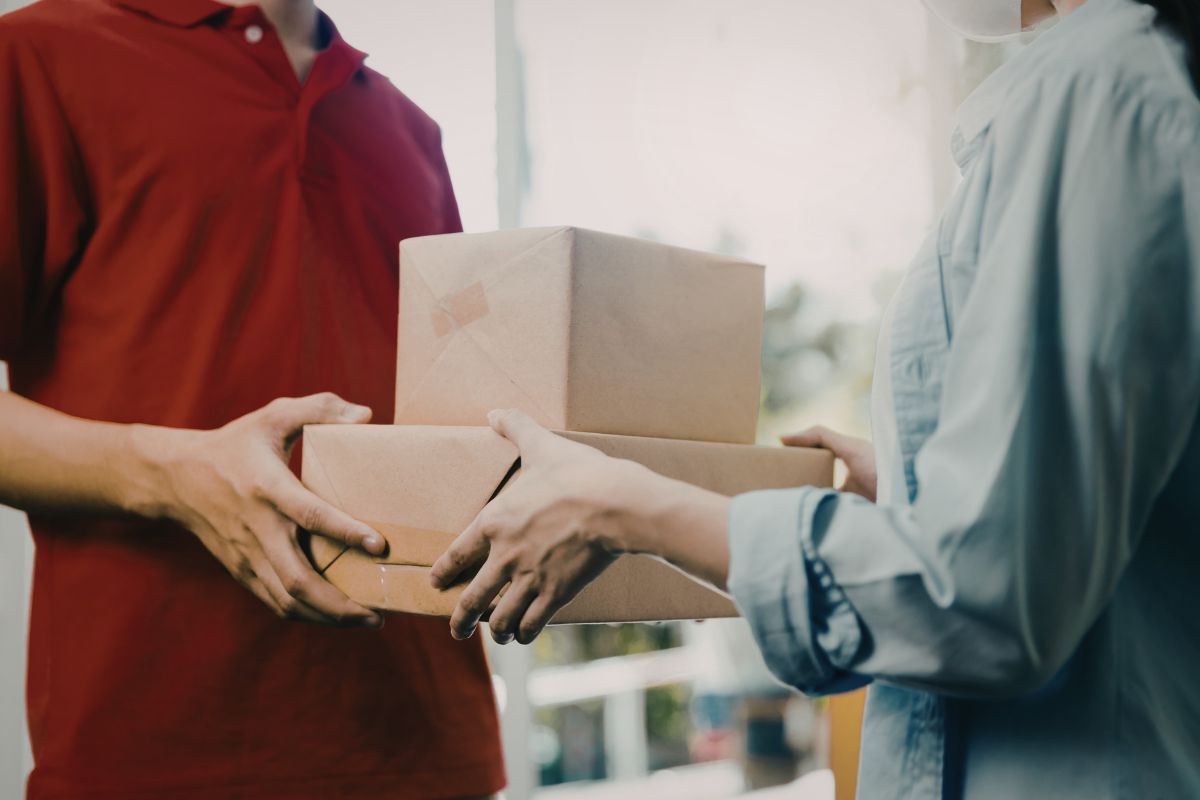 Parcel Delivery in Perth