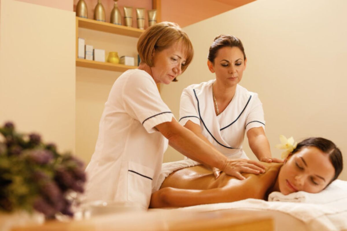 Asian Rose Massage