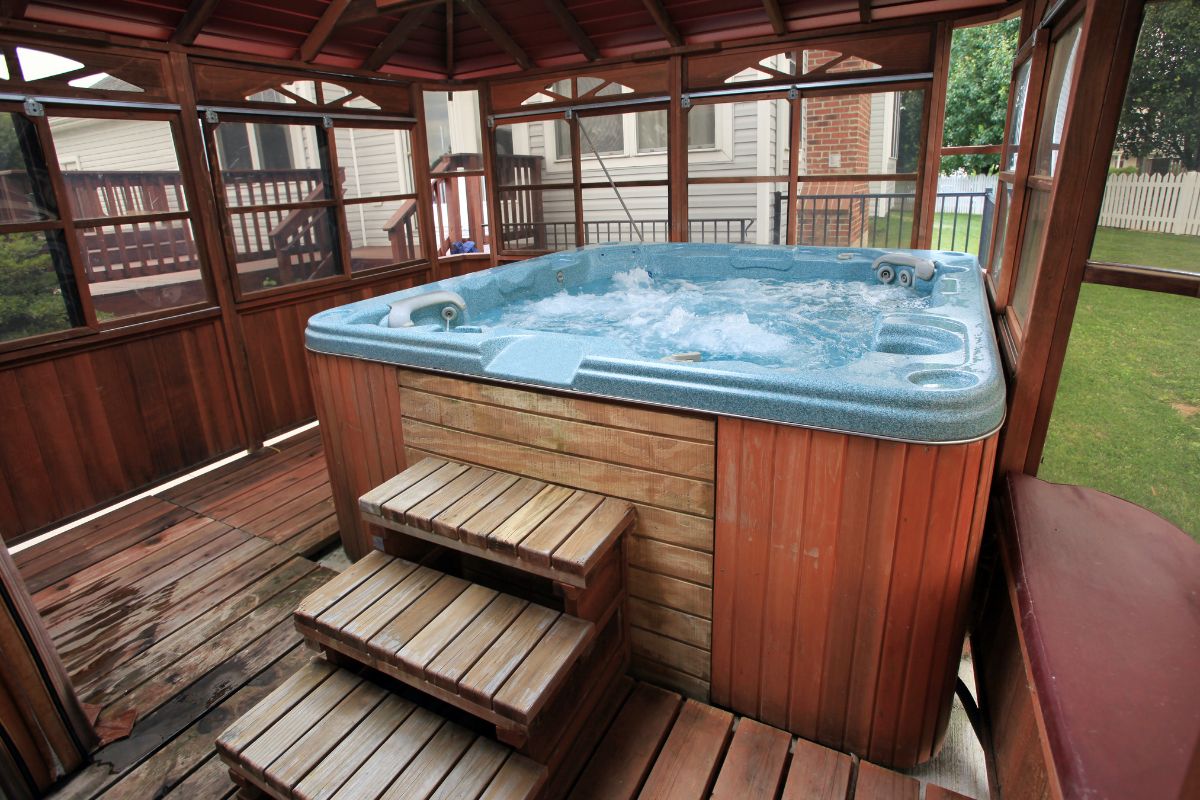 Plunge Tub